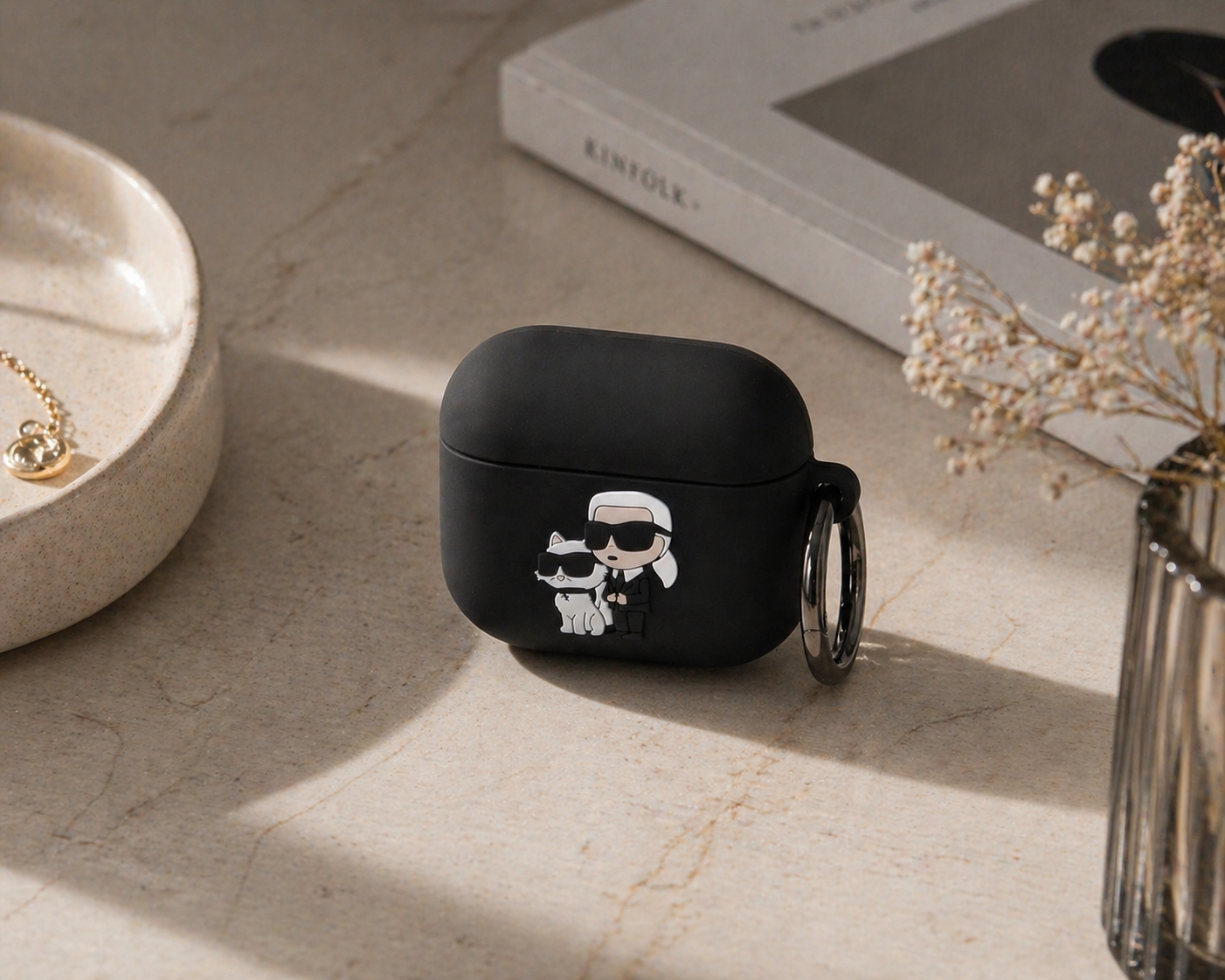 Karl Lagerfeld 3D Logo NFT Karl and Choupette Silikonové Pouzdro - pohled 1