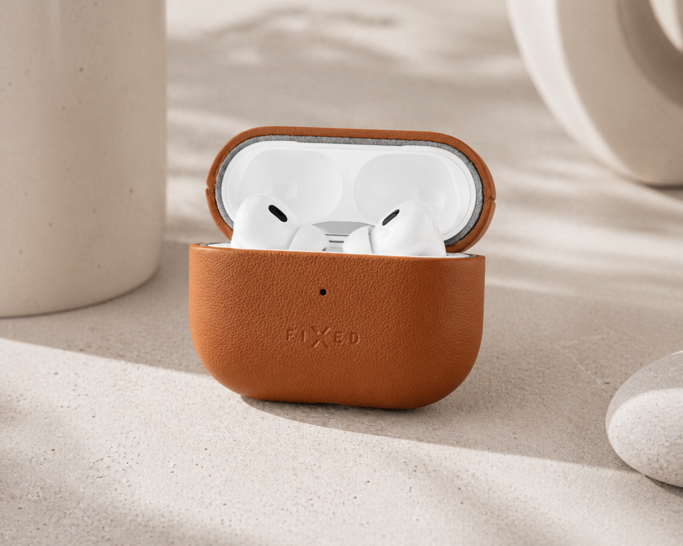 Kožené pouzdro FIXED pro Apple AirPods - pohled 1