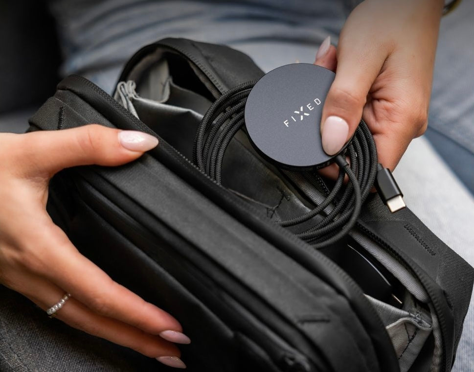 MagSafe bezdrátová nabíječka Qi2 FIXED černá - pohled 4