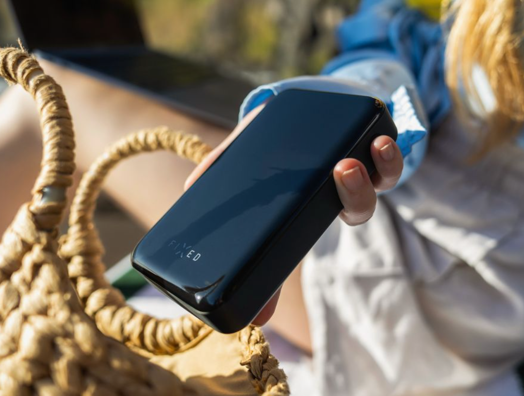 Powerbanka FIXED 30 000 mAh s LCD displejem PD 20W - pohled 4