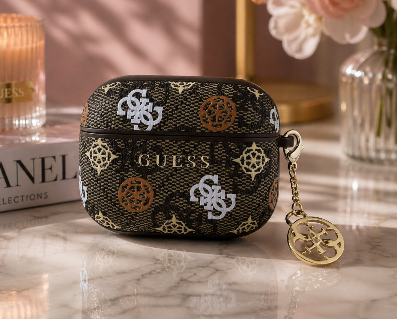 Guess PU 4G Peony Charm Pouzdro - pohled 1