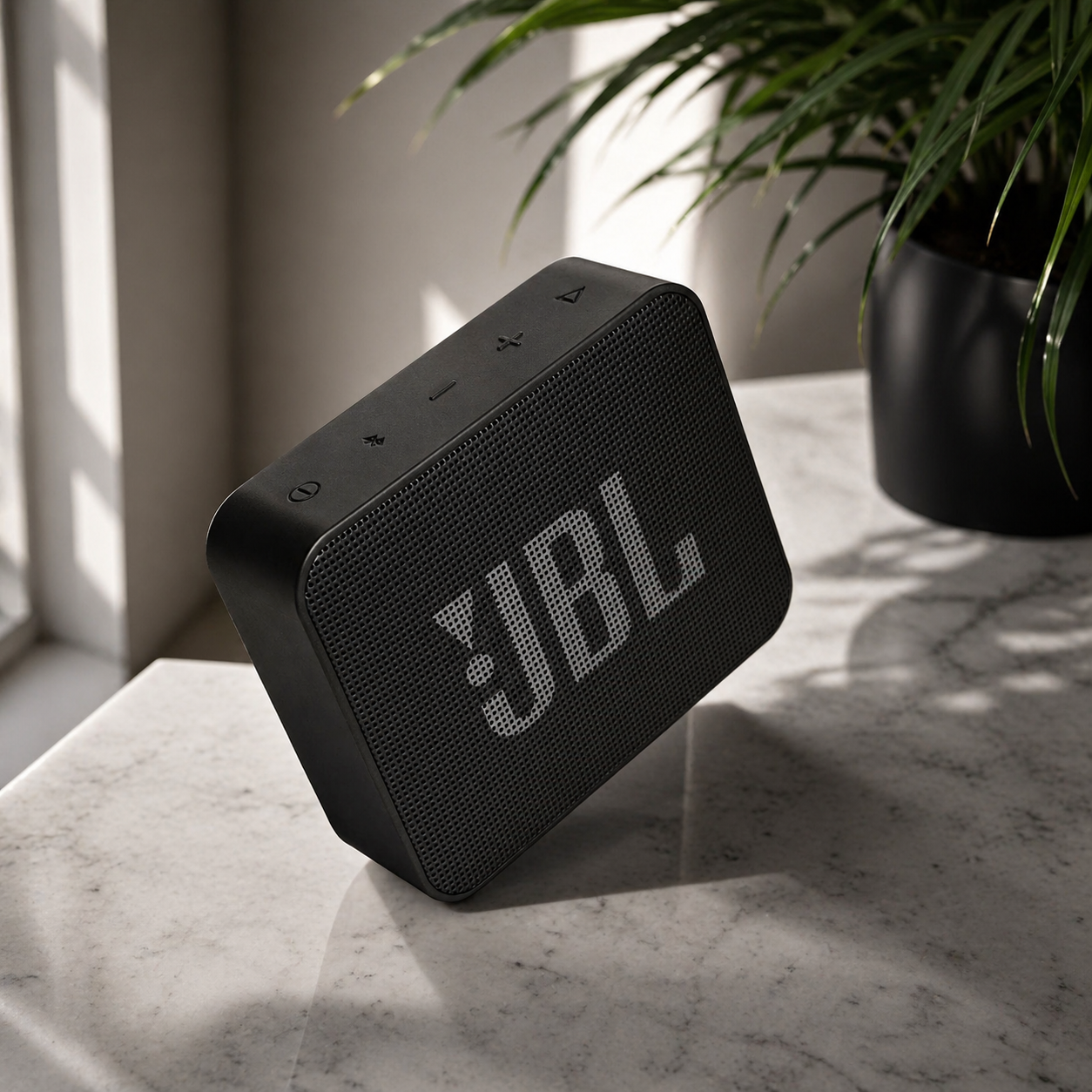JBL GO Essential Reproduktor - pohled 1