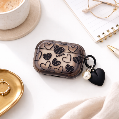 Obal s přívěskem srdce na Apple AirPods - pohled 3