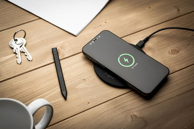 Podložka pro rychlé bezdrátové nabíjení telefonu FIXED - pohled 5